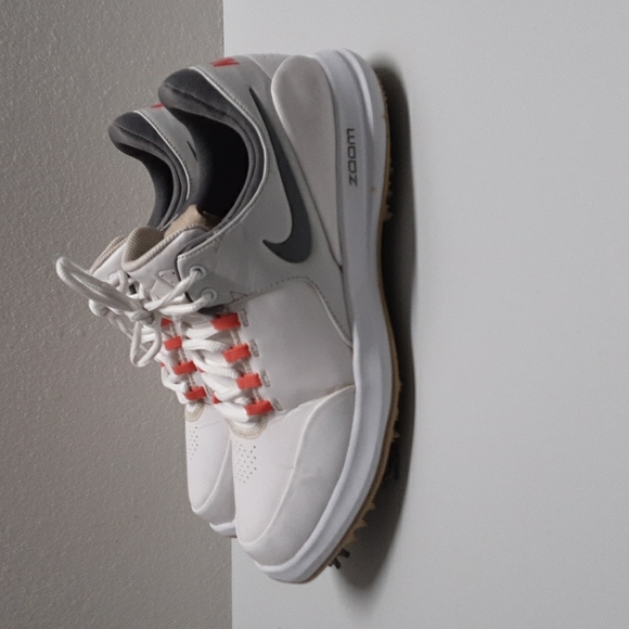 air zoom accurate golf shoes